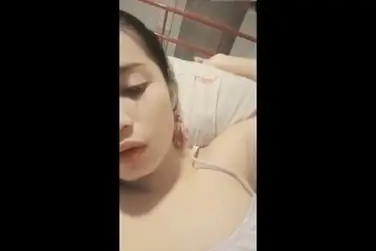 Cewek Sange Cari Pasangan Buat Ngentot